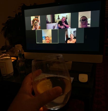 Samantha Payne and her friends having a virtual dinner party