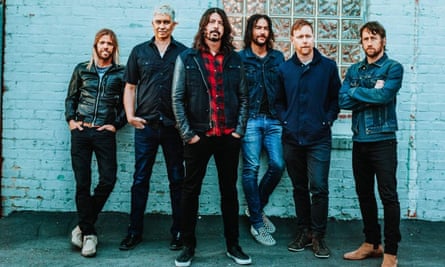 Foo Fighters Concrete And Gold Review Beatles Versus Slayer In Fight Against Mid Career Blandness Foo Fighters The Guardian