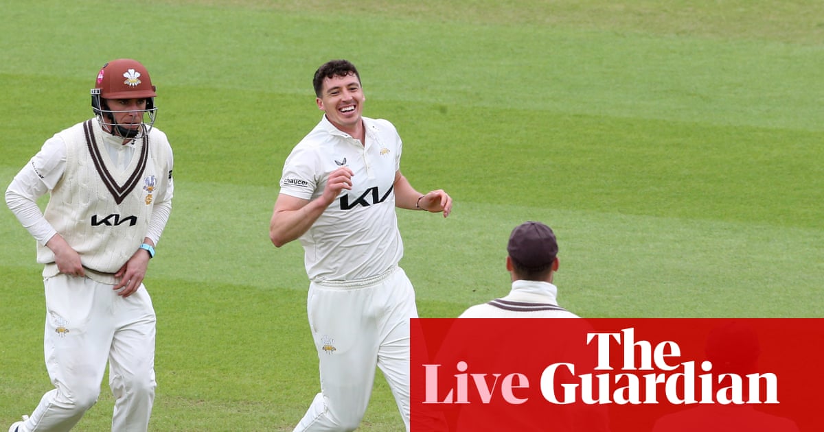 County cricket: Surrey v Hampshire day two