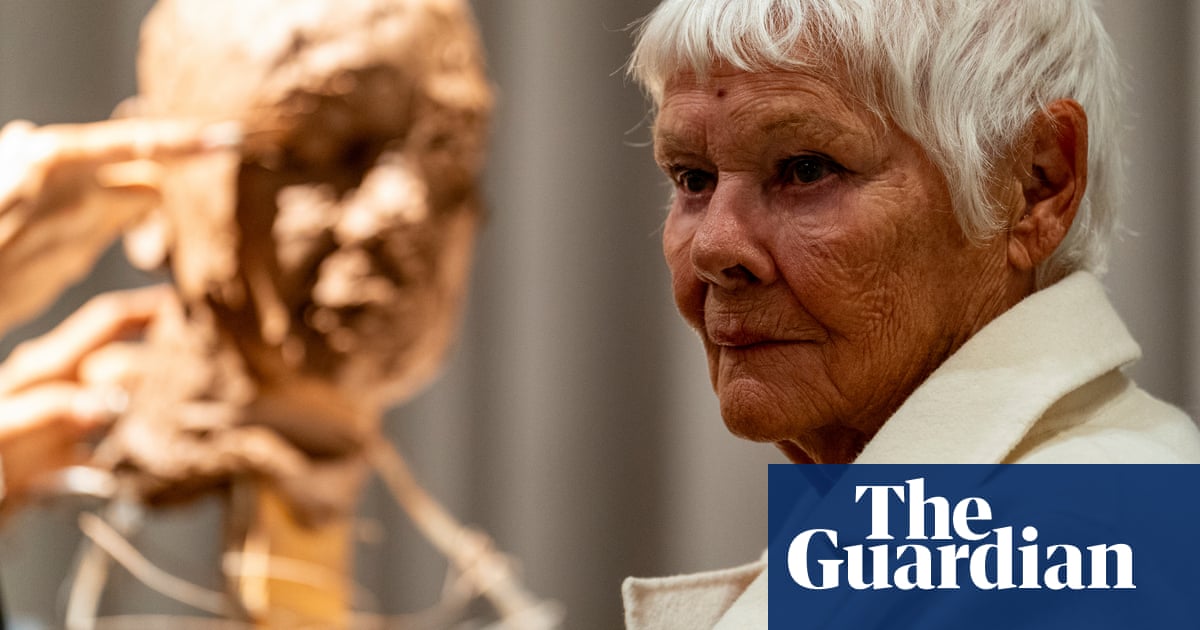 I don't have a relationship with my face': Judi Dench models for a live sculpture