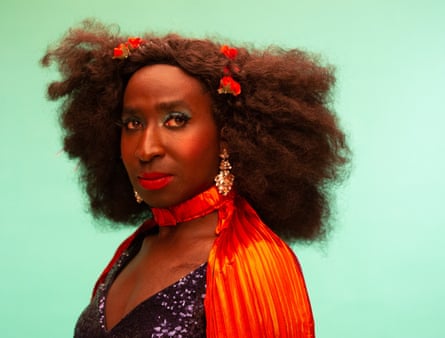 Ebony Rose Dark photographiée par Robert Taylor.