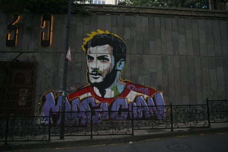 A mural of Khvicha Kvaratskhelia, the Georgian winger, on a wall in the capital city of Tibilisi, accompanied by the word ‘Magician’