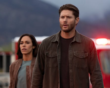 CountdownJessica Camacho as Amber Oliveras and Jensen Ackles as Mark Meachum () in Countdown.