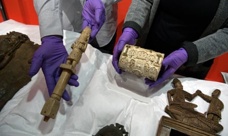 London museum returns looted Benin City artefacts to Nigeria | Museums 5 London museum returns looted Benin City artefacts to Nigeria | Museums