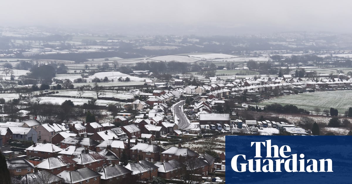 UK weather: travel warnings issued amid snow, sleet and rain