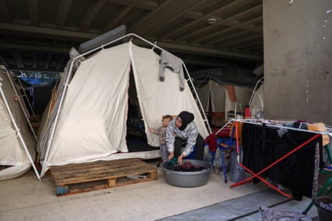 मध्य पूर्व संकट लाइव: ईरान युद्ध के बीच ट्रम्प चीन के शी के साथ शिखर सम्मेलन में देरी करना चाहते हैं; बगदाद में अमेरिकी दूतावास को कथित तौर पर हवाई हमले में निशाना बनाया गया