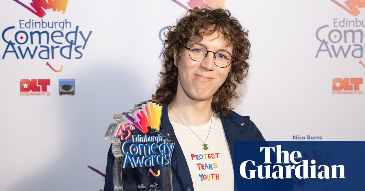 Sam Nicoresti Wins Edinburgh Comedy Award First Trans Comedian