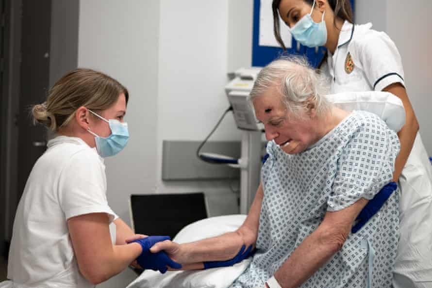 Geoff receives physio