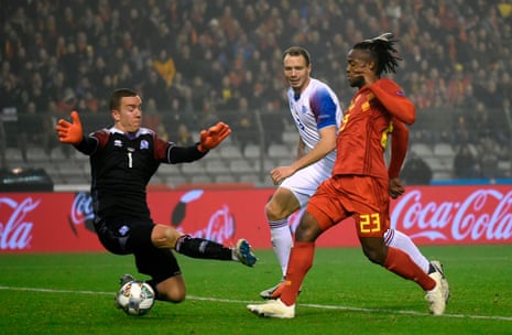 Michy Batshuayi gives Belgium the lead against Iceland.