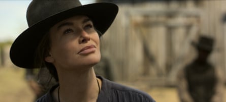 Lena Headey in western-style hat