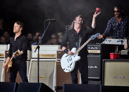 Foo Fighters cooling off.