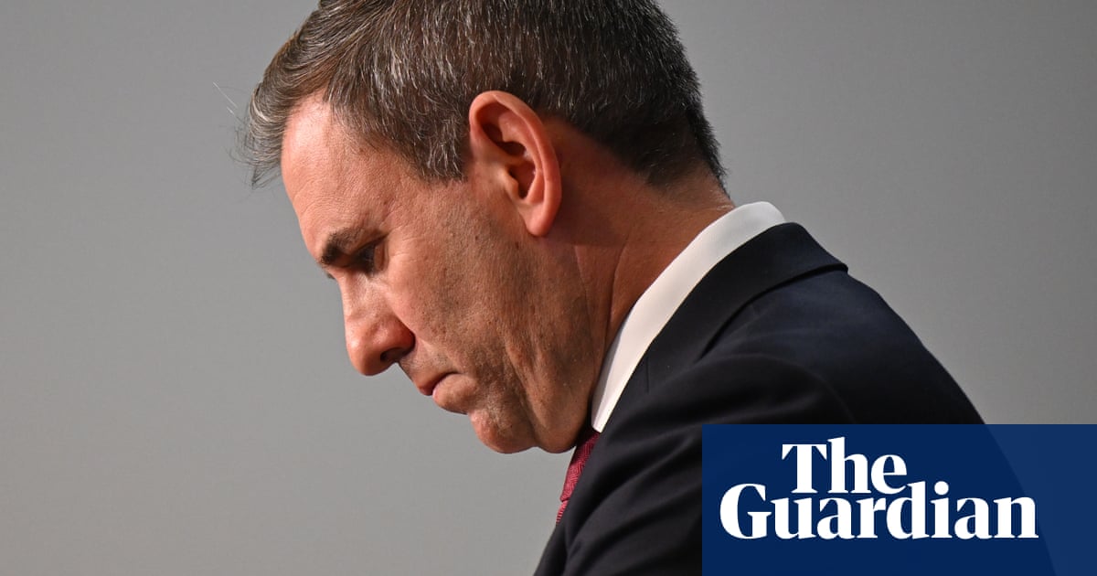 Australian government urgently seeking more detail' after Trump flags 200% tariffs on foreign pharmaceuticals