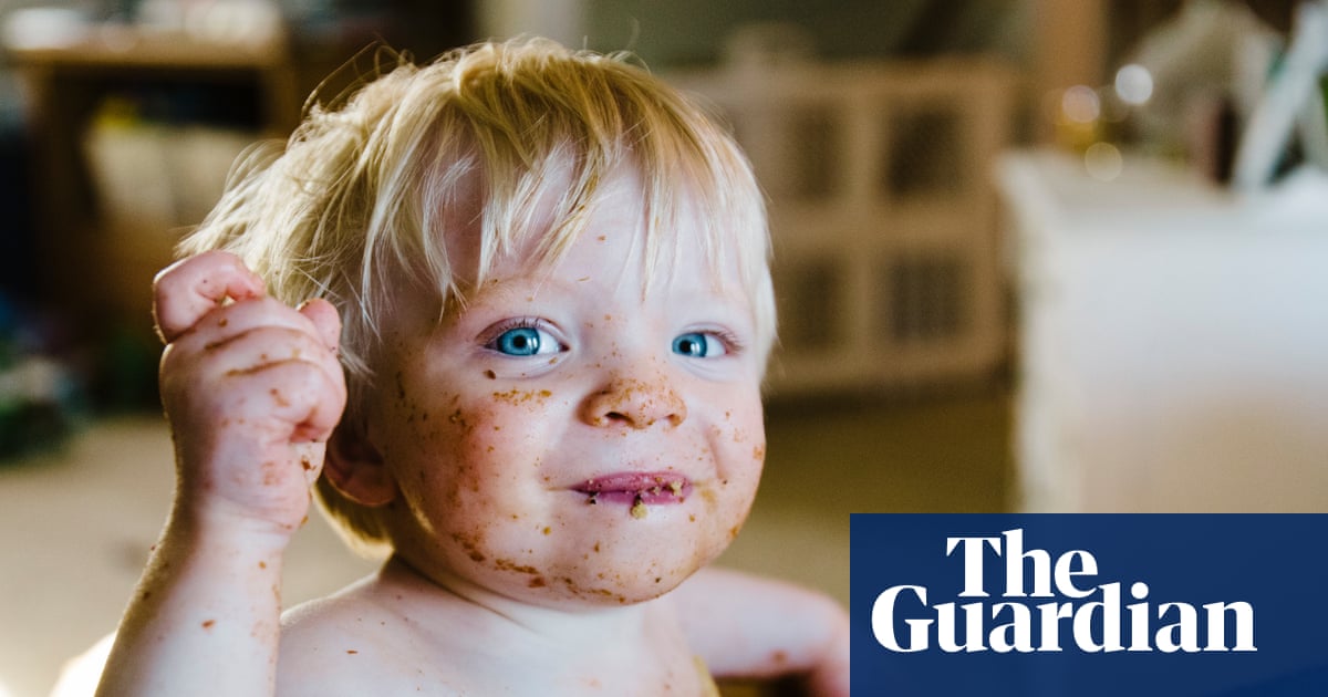 The dump dinner: spaghetti is now being served straight on to the table – but why?