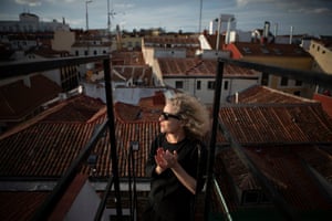 Isabel Permuy: Our Neighbourhood, the Universe Permuy’s project seeks to show what confinement was like for almost three months in the Madrid neighbourhood of Lavapiés.