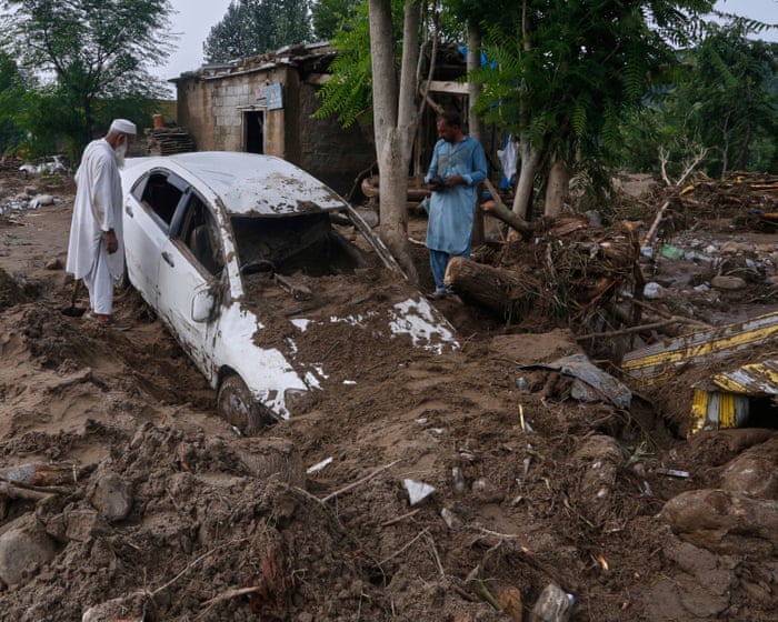 Monsoon Floods in Pakistan Claim Over 320 Lives