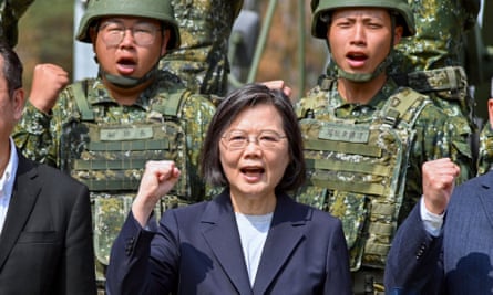 La présidente Tsai Ing-wen lors d'une visite officielle dans une base militaire à Chiayi, à Taïwan, la semaine dernière.