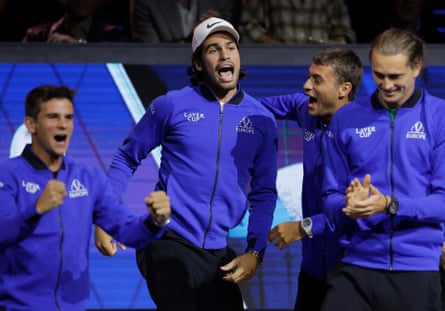 Carlos Alcaraz (second left) celebrates with Rafael Jodar, Flavio Cobolli and Alexander after Casper Ruud’s victory.
