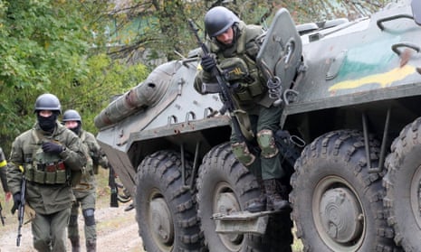 Ukrainian soldiers training in the Chernihiv region.