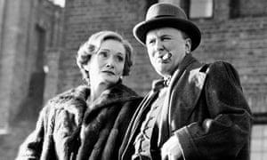 Robert Hardy as Churchill, with Siân Phillips as his wife Clementine, in Winston Churchill: The Wilderness Years, 1981.