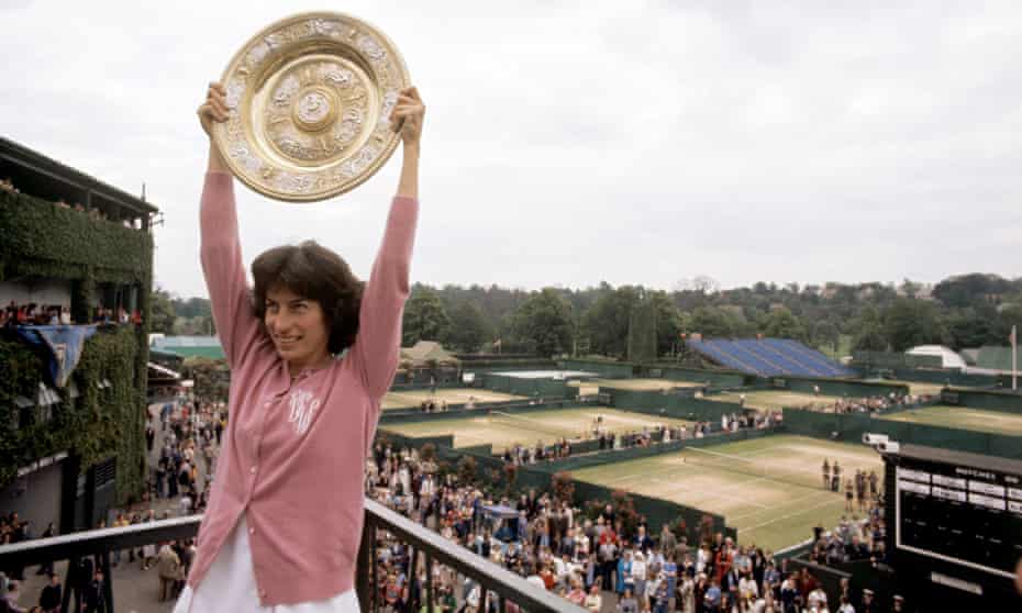 Virginia Wade, Wimbledon winner in 1977, was ignored by newspapers celebrating Andy Murray ending a ‘77-year wait’ for a British champion.