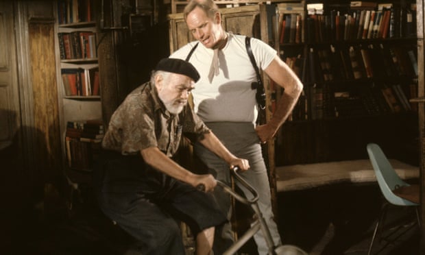 Edward G Robinson and Charlton Heston in Soylent Green