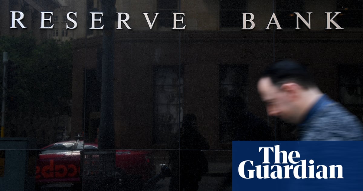 Reserve Bank slashes interest rate to historic low of 0.1% in bid to prop up Australian economy