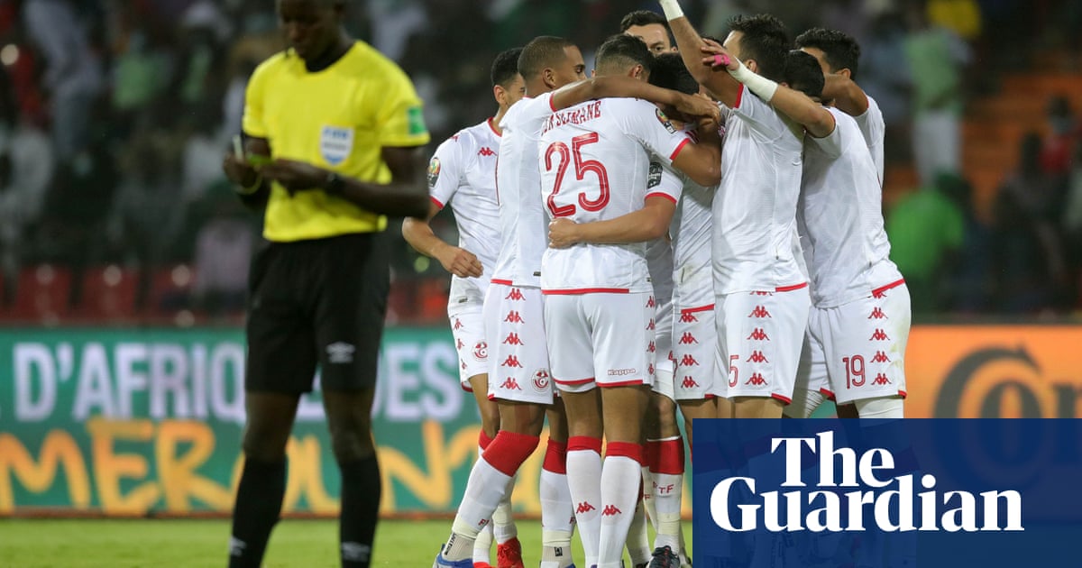 Afcon last 16: Tunisia stun 10-man Nigeria after Burkina Faso beat Gabon