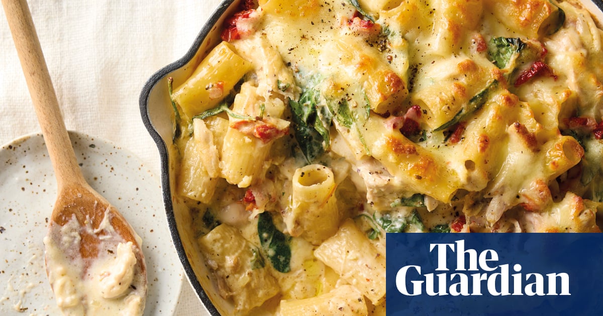 Sarah Pound’s creamy, comforting store-bought roast chicken recipes | Australian food and drink Sarah Pound’s creamy, comforting store-bought roast chicken recipes | Australian food and drink