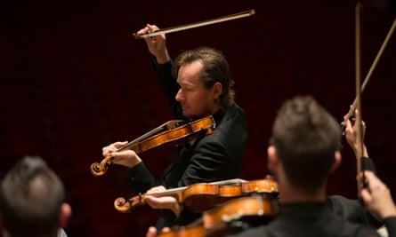 Richard Tognetti and the Australian Chamber Orchestra