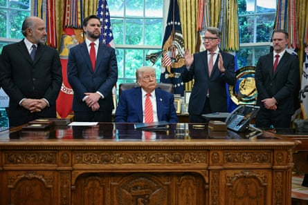 Peter Mandelson speaking during a trade announcement in the Oval Office with Howard Lutnick, JD Vance, Donald Trump and Jamieson Greer.