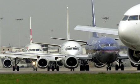 Aircraft queuing for take-off at Heathrow