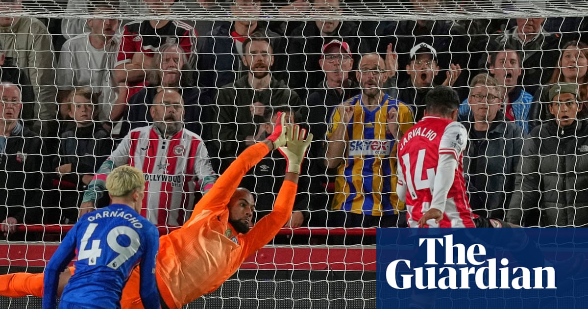 Brentford’s Fábio Carvalho hits last-gasp equaliser to frustrate Chelsea Brentford’s Fábio Carvalho hits last-gasp equaliser to frustrate Chelsea