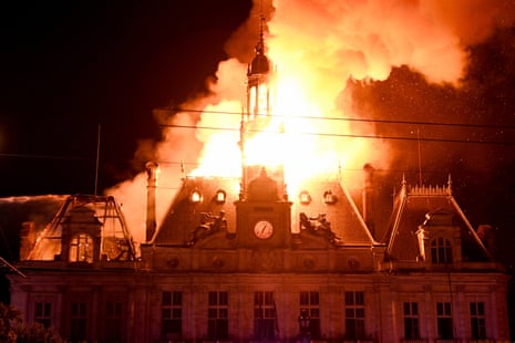 Limoges city hall ablaze on 17 October after a group of individuals forced entry into the building during ongoing protest action against the "high cost of living".