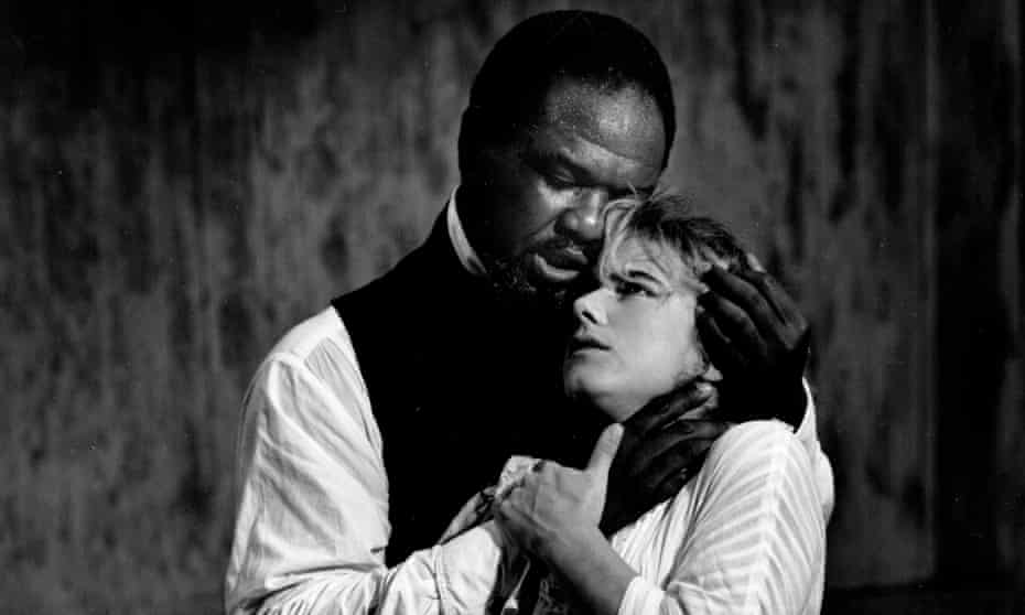 Willard White as Othello and Imogen Stubbs as Desdemona for the RSC in 1989.