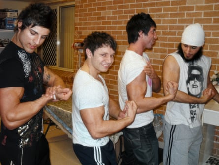 Aziz “Zyzz” Shavershian (L) with friends.