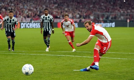 Bayern Munich 4-3 Manchester United: Champions League – live reaction | Champions League 10 Bayern Munich's Harry Kane scores their side's third goal of the game during the UEFA Champions League Group A match at the Allianz Arena against Manchester United.