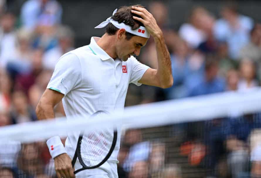 Hubert Hurkacz humbles Roger Federer to make Wimbledon semi-finals | Wimbledon