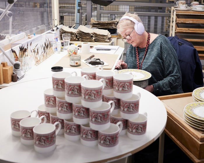 UK Economy Stagnates, Presenting Challenges for Chancellor Rachel Reeves