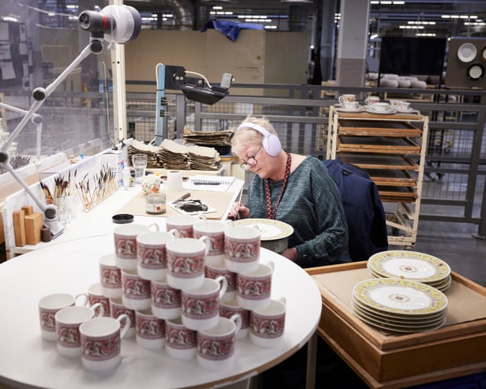 Wedgwood to freeze production at Staffordshire factory for 90 days