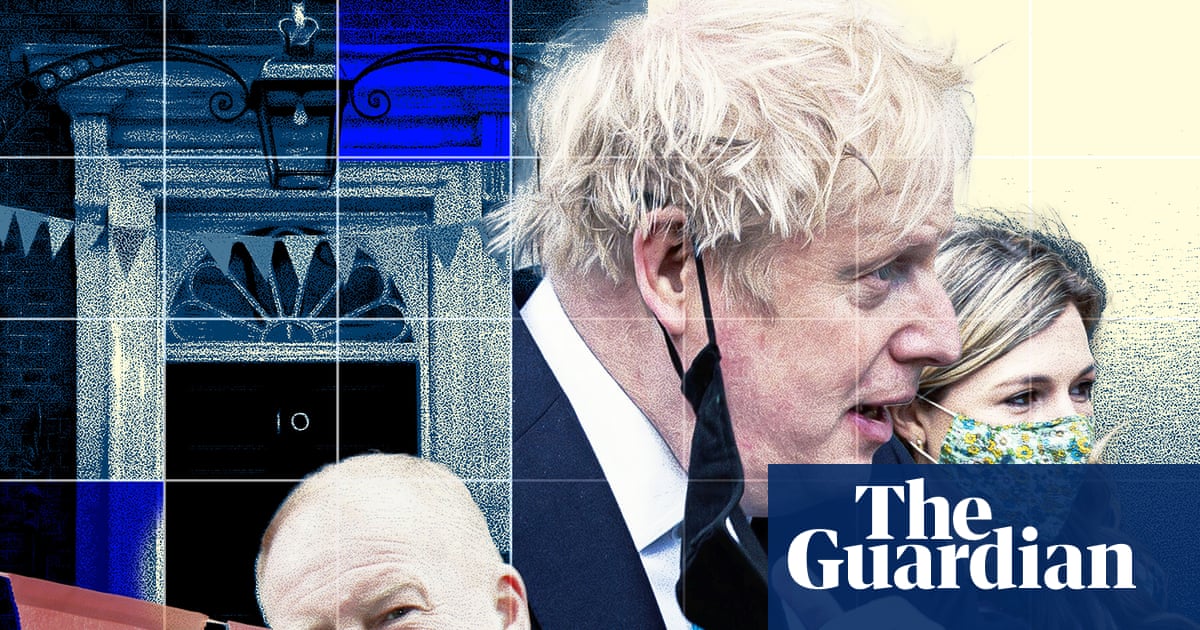 Boris Johnson had dinner in lockdown with peer funding flat refit, files suggest