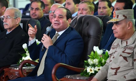 The Egyptian president, Abdel Fatah al-Sisi (centre)