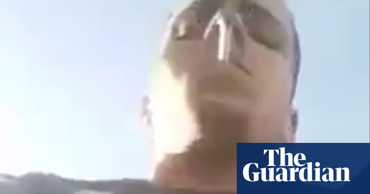 Thief broadcasts face to thousands after snatching journalist’s phone during live report – video