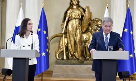 Finland's prime minister, Sanna Marin (left), and its president, Sauli Niinistö, announcing Finland would apply for Nato membership.