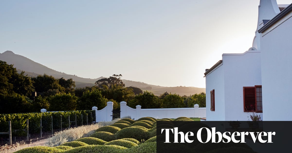 A Cape Wineland’s farmhouse is restored to its rustic yet grand origins
