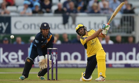 T20 Blast: Shahid Afridi smashes 42-ball century as Hampshire
