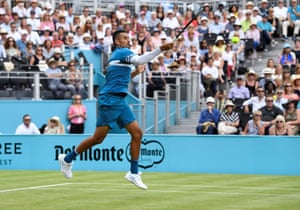 Kyrgios wins second set 7-6.