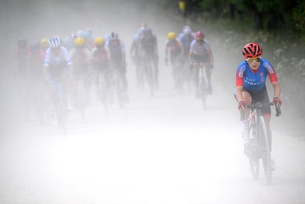 France’s Laura Asencio leads the way through a gravel section on stage four