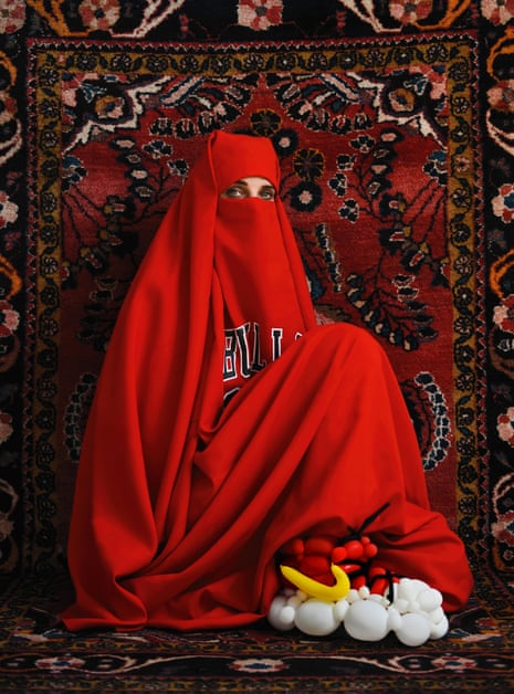 svulst Male Omsorg A niqab and balloon shoes for a Moroccan basketball fan: Mous Lamrabat's  best photograph | Photography | The Guardian
