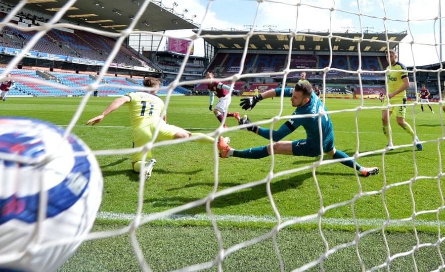 Burnley’s Matej Vydra scores their first goal against Newcastle at Turf Moor.