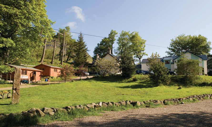 Gulabin Lodge with lawns